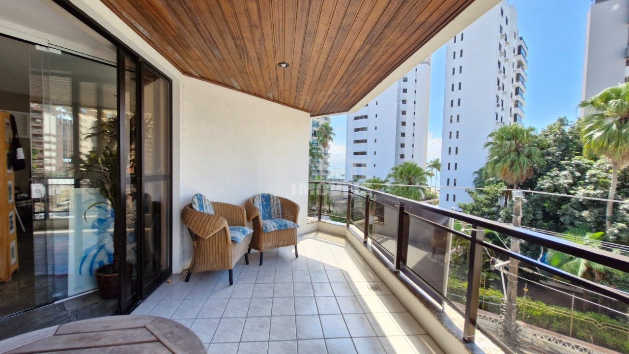 Amplo apartamento à venda com no bairro Agronômica em Florianópolis