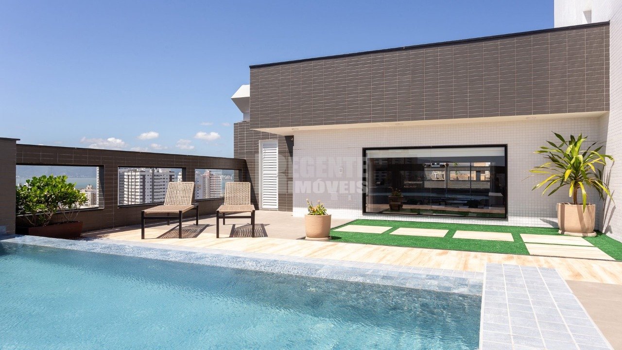 Apartamento com 3 dormitórios no bairro Estreito.