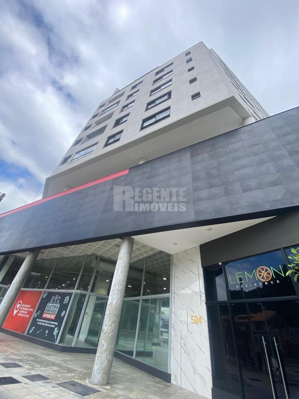 Excelente studio de 1 dormitório para locação no bairro Saco dos Limões!