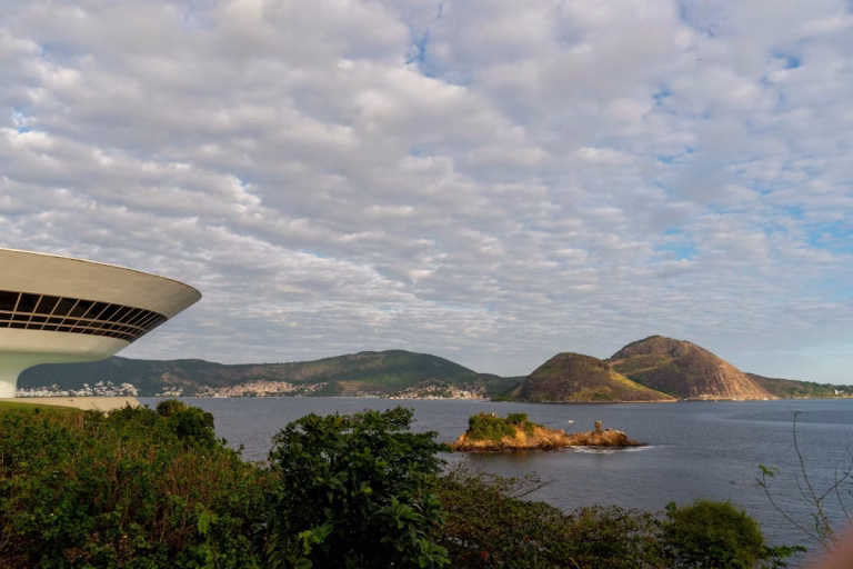 Morar no Centro de Florianópolis: Guia Completo com Dados e Realidade