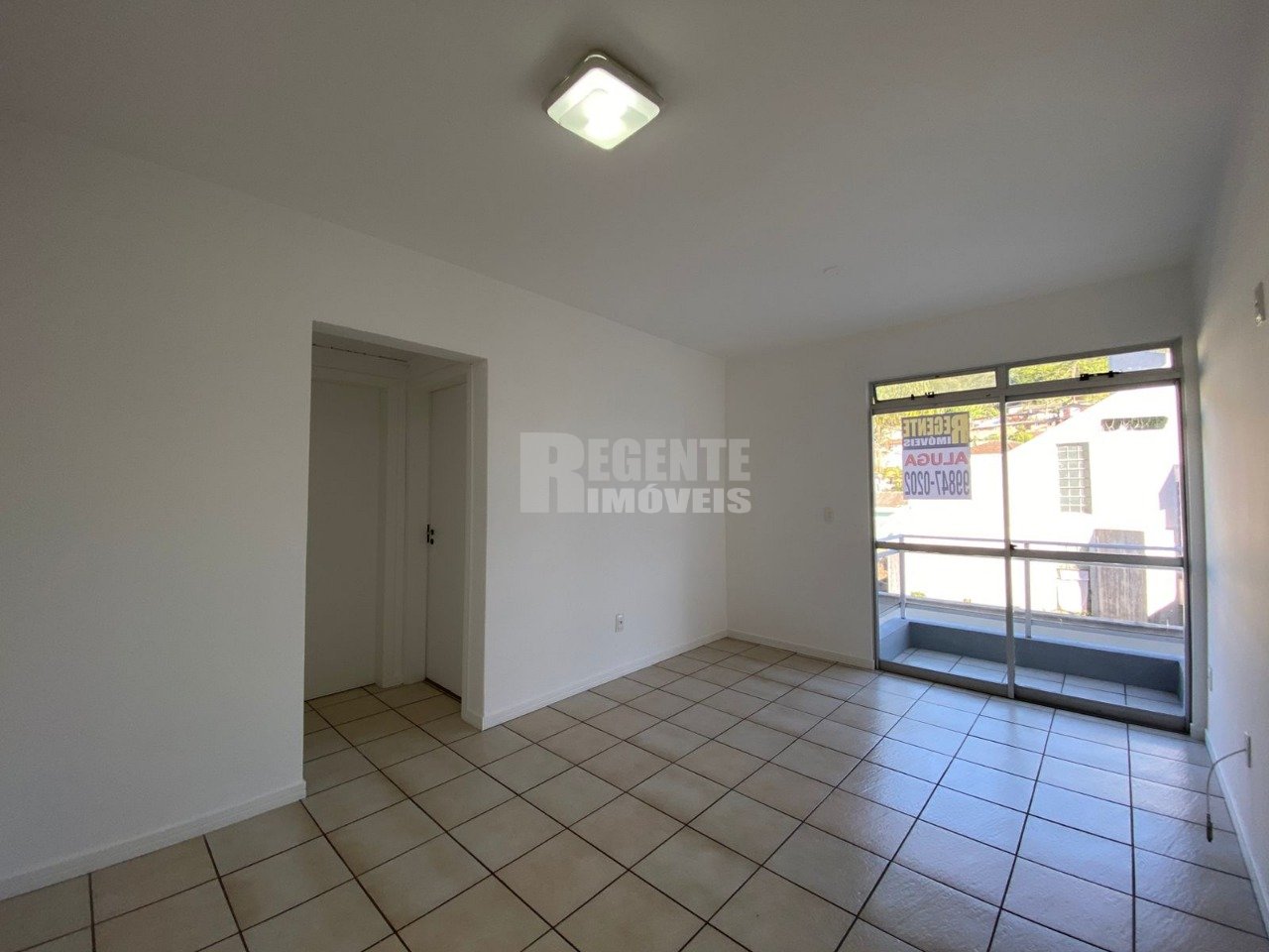 Ótimo apartamento de 01 dormitório no bairro Córrego Grande!