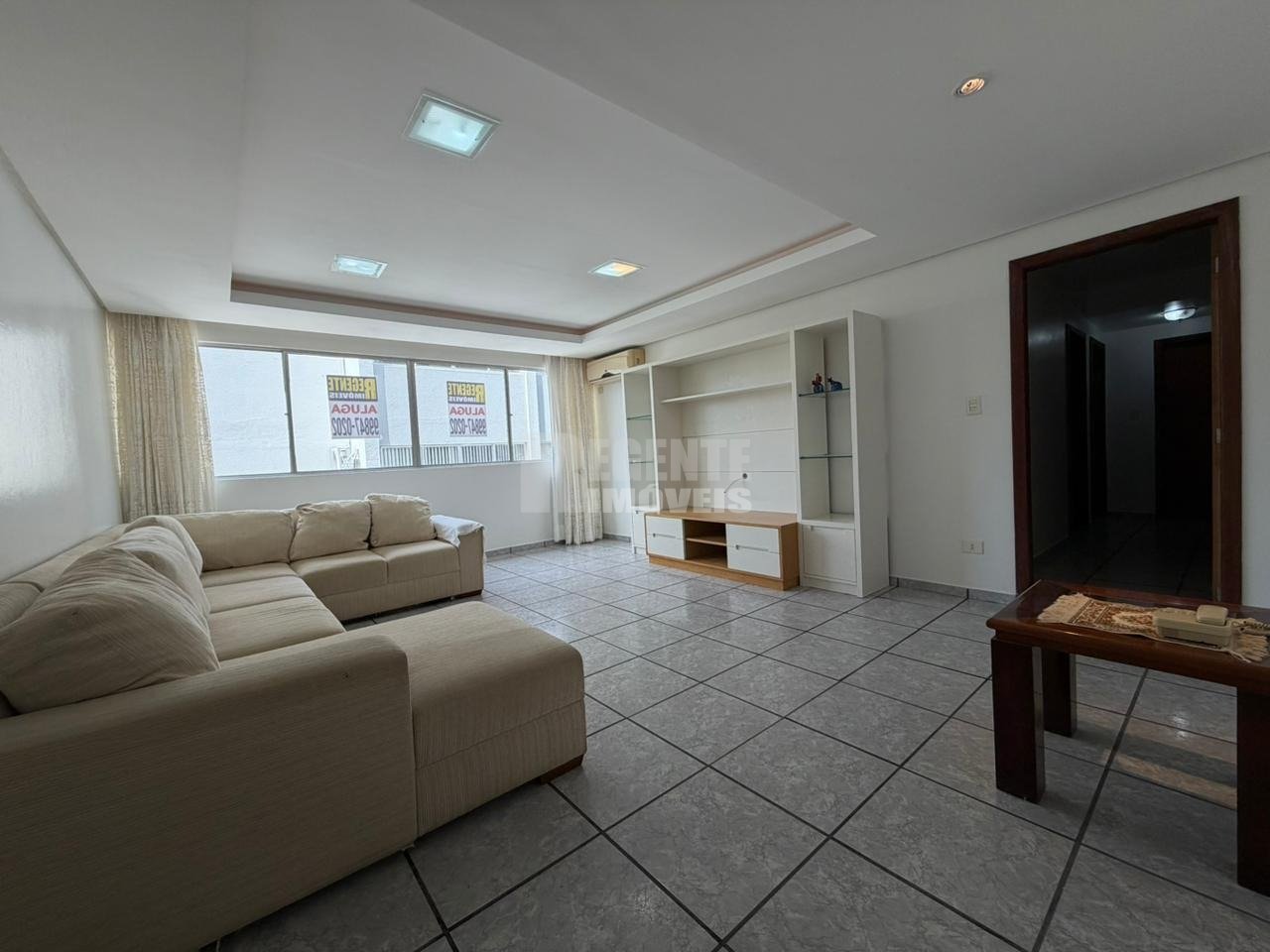 Ótimo apartamento de 4 dormitórios no bairro Trindade!