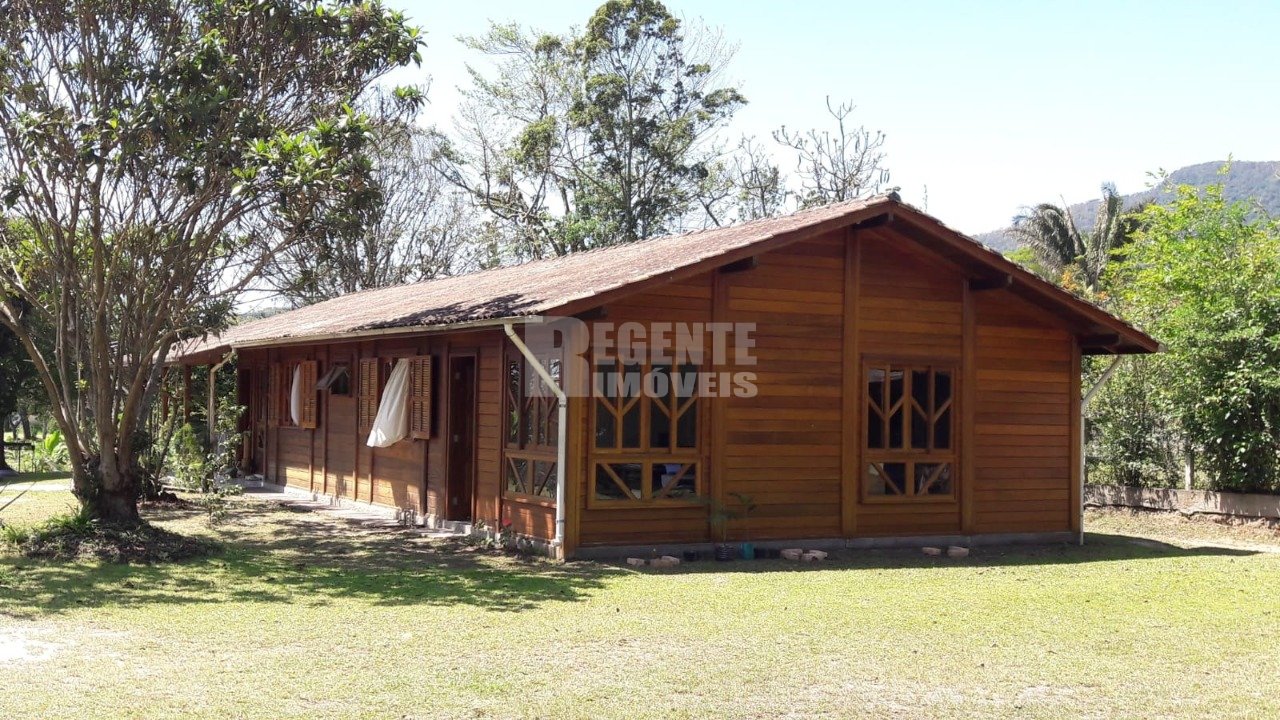 Sitio com Casa no Bairro Ratones em Florianópolis