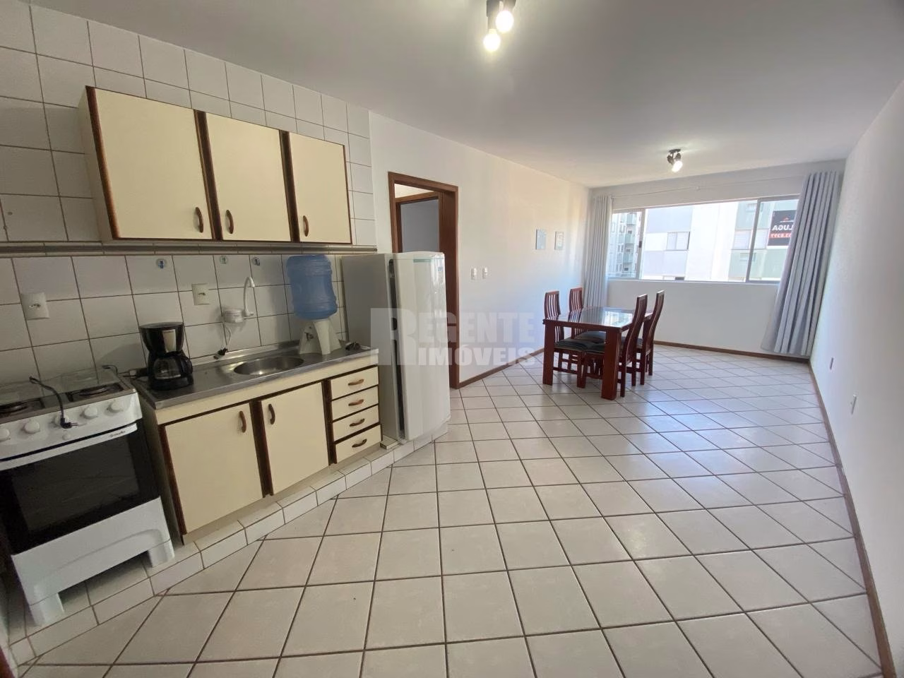 Excelente departamento de 1 dormitorio en alquiler en el barrio Carvoeira, ¡cerca de la UFSC! - Foto 1