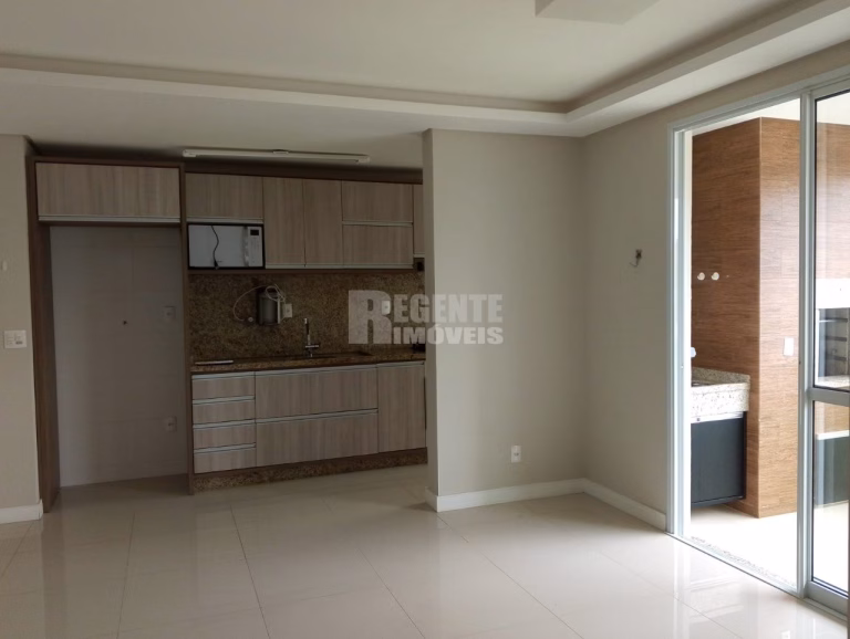 Apartamento à venda no bairro Canasvieiras em Florianópolis