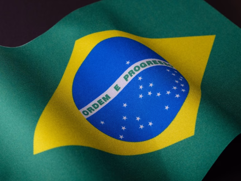 Voltei a morar no Brasil: checklist fiscal, bens e regularização completa