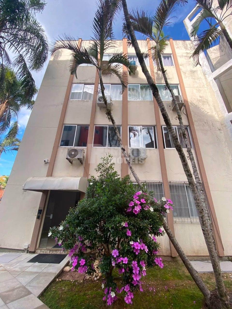 Óptimo monoambiente en alquiler en el barrio Carvoeira, ¡frente a la UFSC! - Foto 1