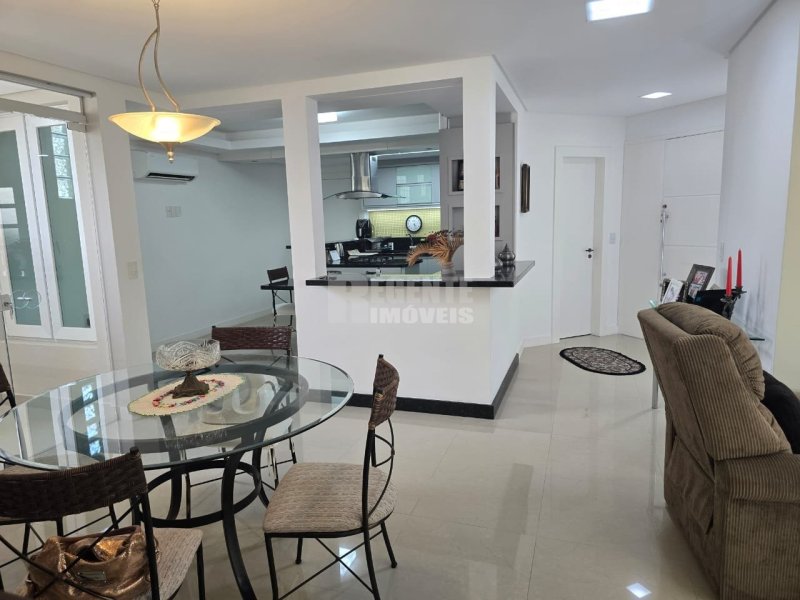 Casa 4 quartos no Parque São Jorge em Florianópolis - Foto 3