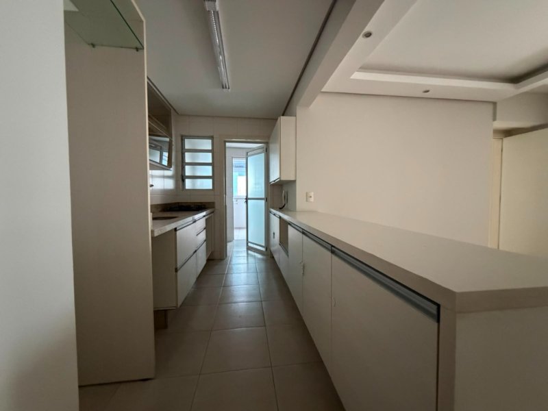 Apartamento 2 quartos no Centro em Florianópolis - Foto 2
