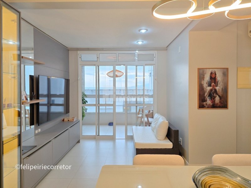 sala de estar e jantar - Cobertura 2 quartos no Coqueiros em Florianópolis