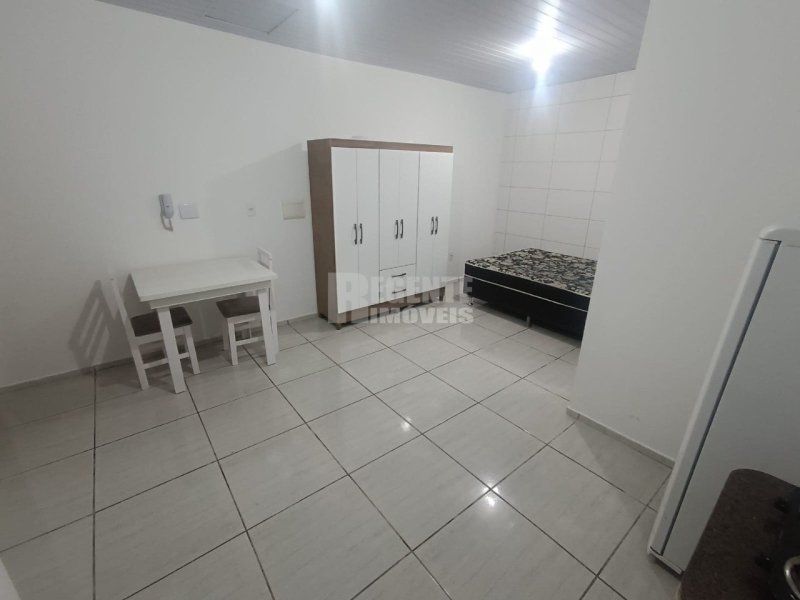 Kitnet 1 quartos no Trindade em Florianópolis - Foto 2