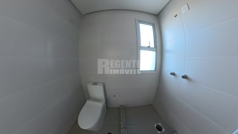 BANHEIRO SUÍTE SUPERIOR2 - Apartamento 1 quartos no João Paulo em Florianópolis