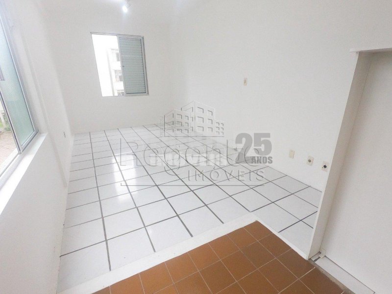 5 - Kitnet 1 quartos no Itacorubi em Florianópolis