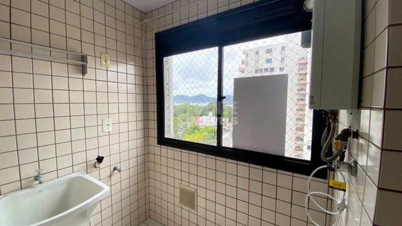 Apartamento 3 quartos no Beiramar em Florianópolis - Foto 4