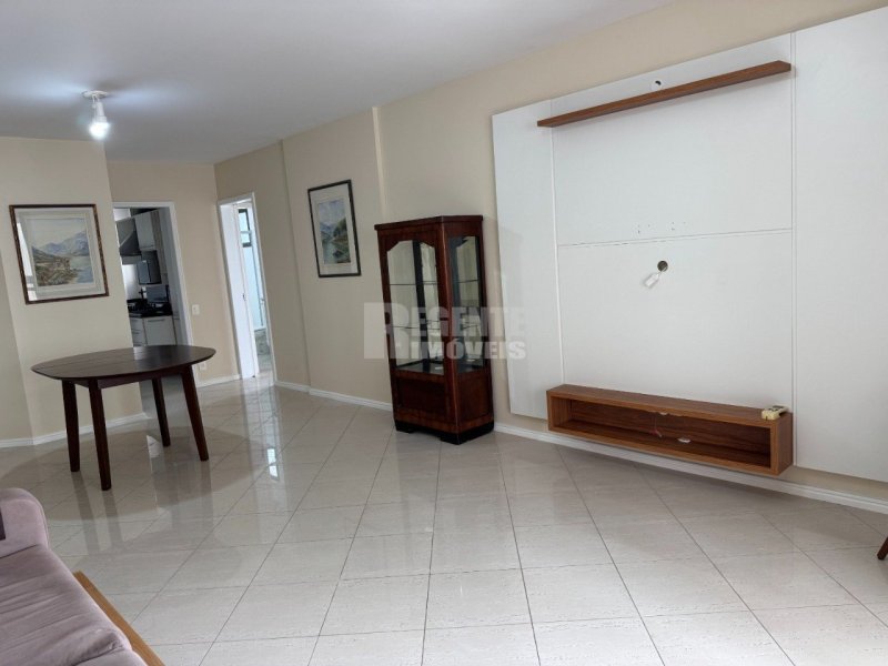 Excelente departamento de tres dormitorios para alquiler en el barrio Agronômica! - Foto 2