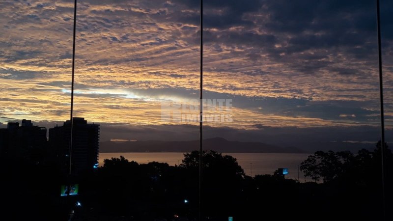 Apartamento 3 quartos no Beira Mar em Florianópolis - Foto 2