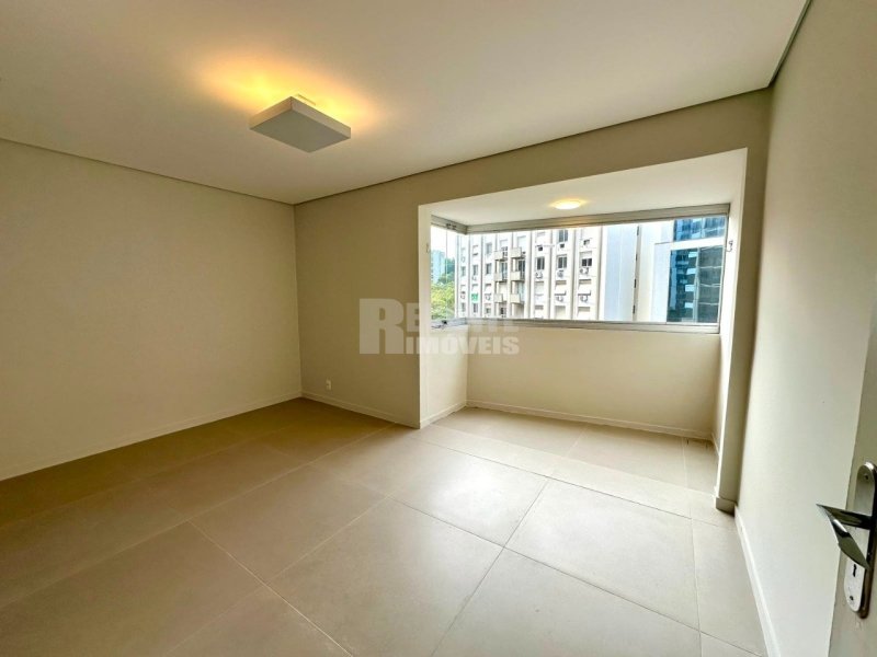 Apartamento 2 quartos no Centro em Florianópolis - Foto 2