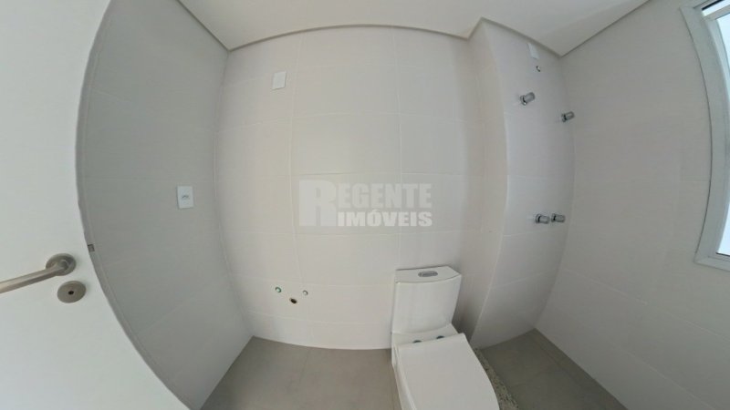 BANHEIRO SUÍTE 3 DUPLEX 2 - Apartamento 2 quartos no João Paulo em Florianópolis