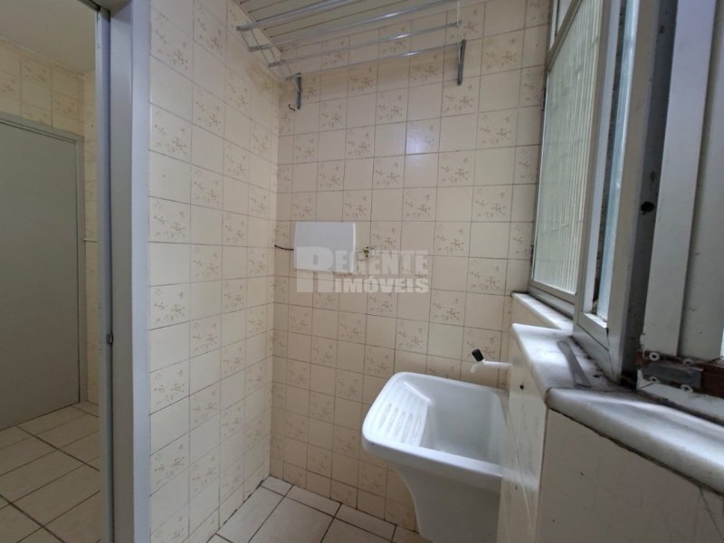 1-Bedroom Apartment with Shared Parking for Sale in Trindade Neighborhood, Florianópolis - Photo 12