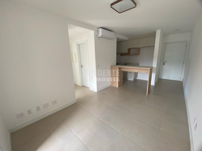 Excelente departamento de 2 dormitorios en alquiler en el barrio Itacorubi! - Foto 3