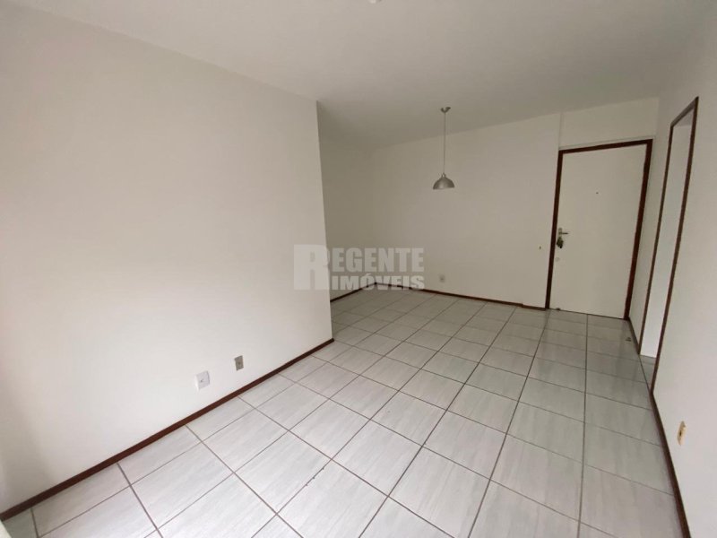 Apartamento 2 quartos no Pantanal em Florianópolis - Foto 3