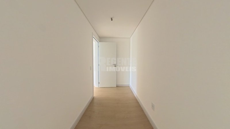 ESCRITÓRIO DUPLEX - Apartamento 1 quartos no João Paulo em Florianópolis