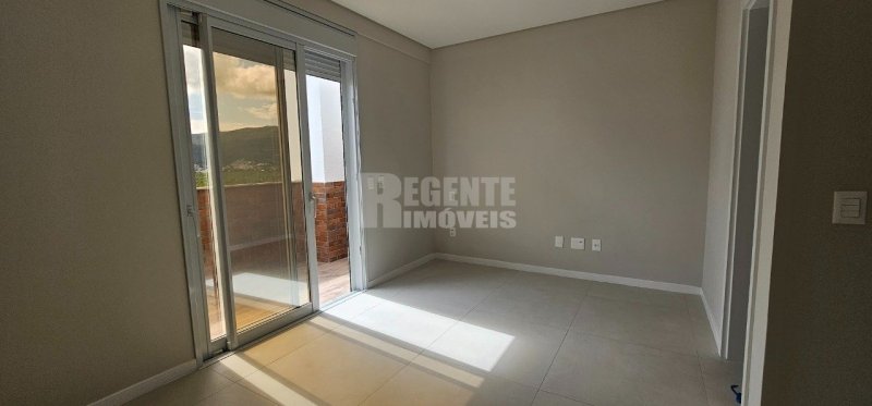 Suite Piso Superior - Cobertura 3 quartos no Trindade em Florianópolis