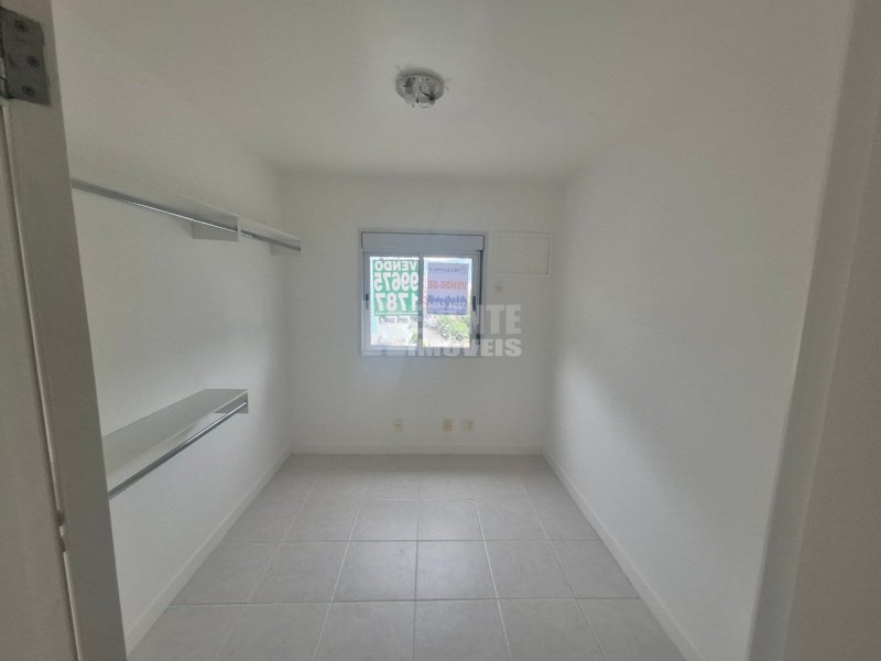 quarto A - Apartamento 3 quartos no Itacorubi em Florianópolis