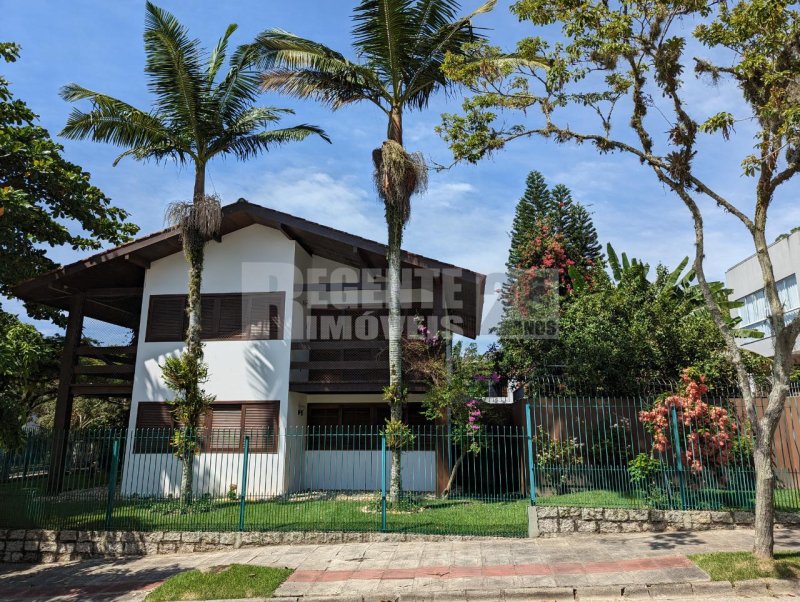 Casa 6 quartos no Trindade em Florianópolis - Foto 2