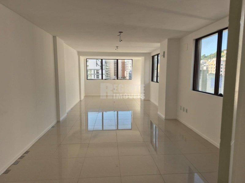 Sala 702 b Golden - Salas/Conjuntos no Centro em Florianópolis