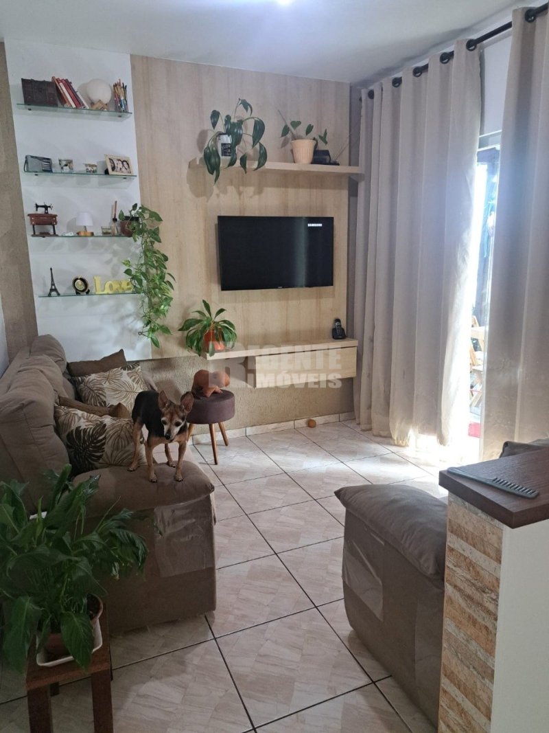 Casa 2 quartos no Itacorubi em Florianópolis - Foto 2