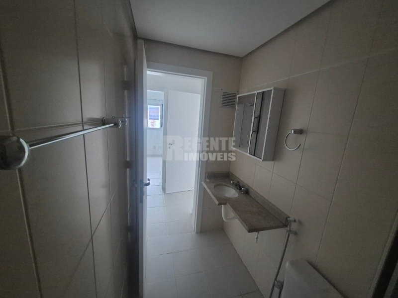 banheiro social1 - Apartamento 3 quartos no Itacorubi em Florianópolis