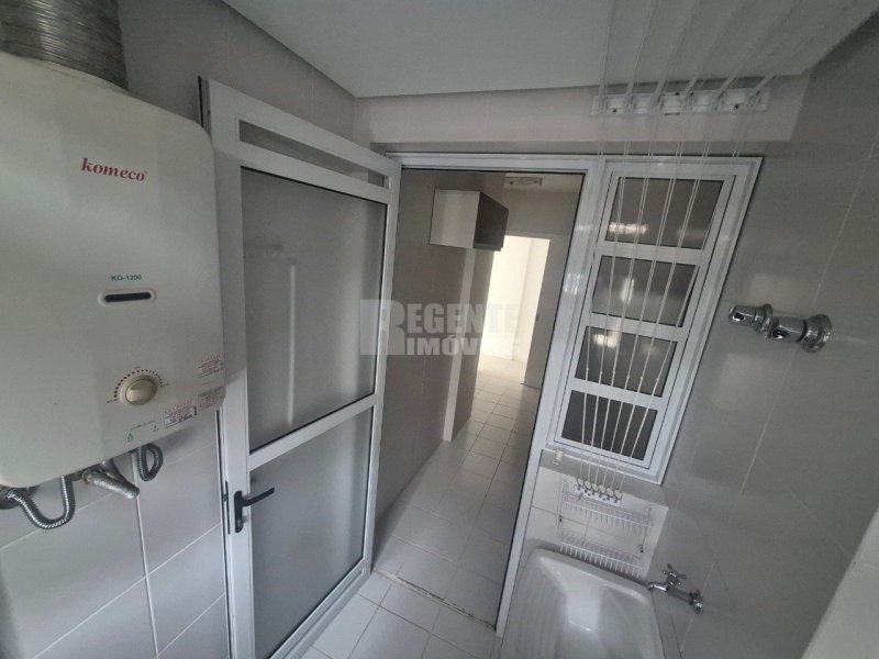 área servico1 - Apartamento 3 quartos no Itacorubi em Florianópolis