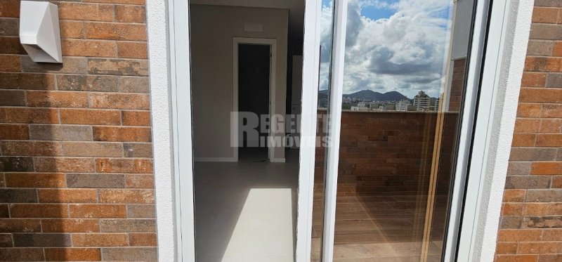 Suite com Sol da Manhã - Cobertura 3 quartos no Trindade em Florianópolis