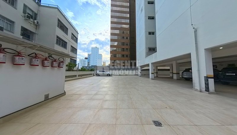010 ÁREA COMUM PILOTIS VAGAS VISITANTE(3) - Apartamento 2 quartos no Centro em Florianópolis