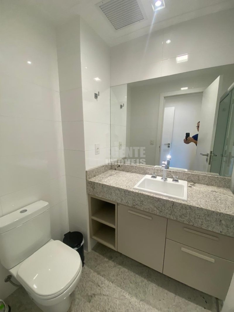 Apartamento 2 quartos no Beira-mar em Florianópolis - Foto 32