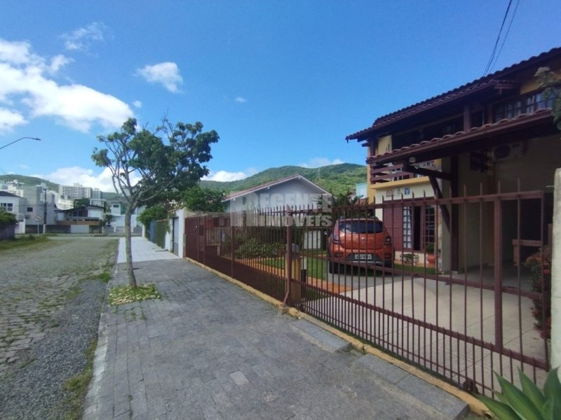 Casa 6 quartos no Itacorubi em Florianópolis - Foto 43