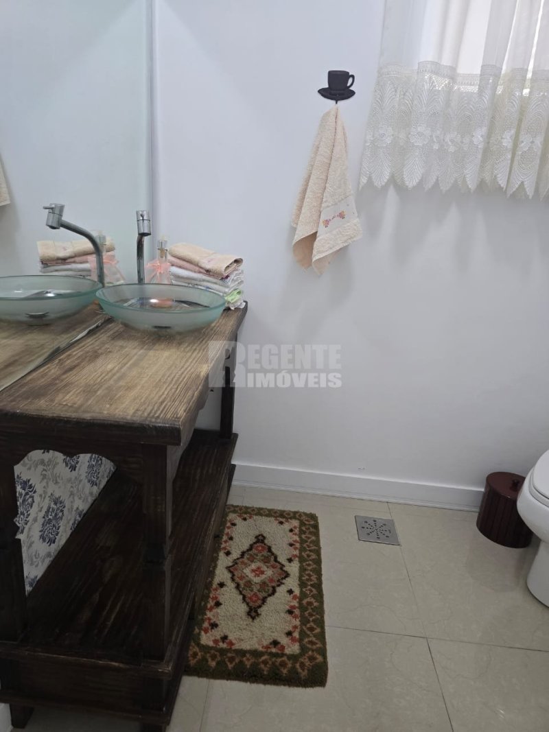 Casa 4 quartos no Parque São Jorge em Florianópolis - Foto 12